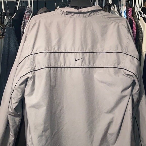 Nike Windbreaker - Picture 2 of 4